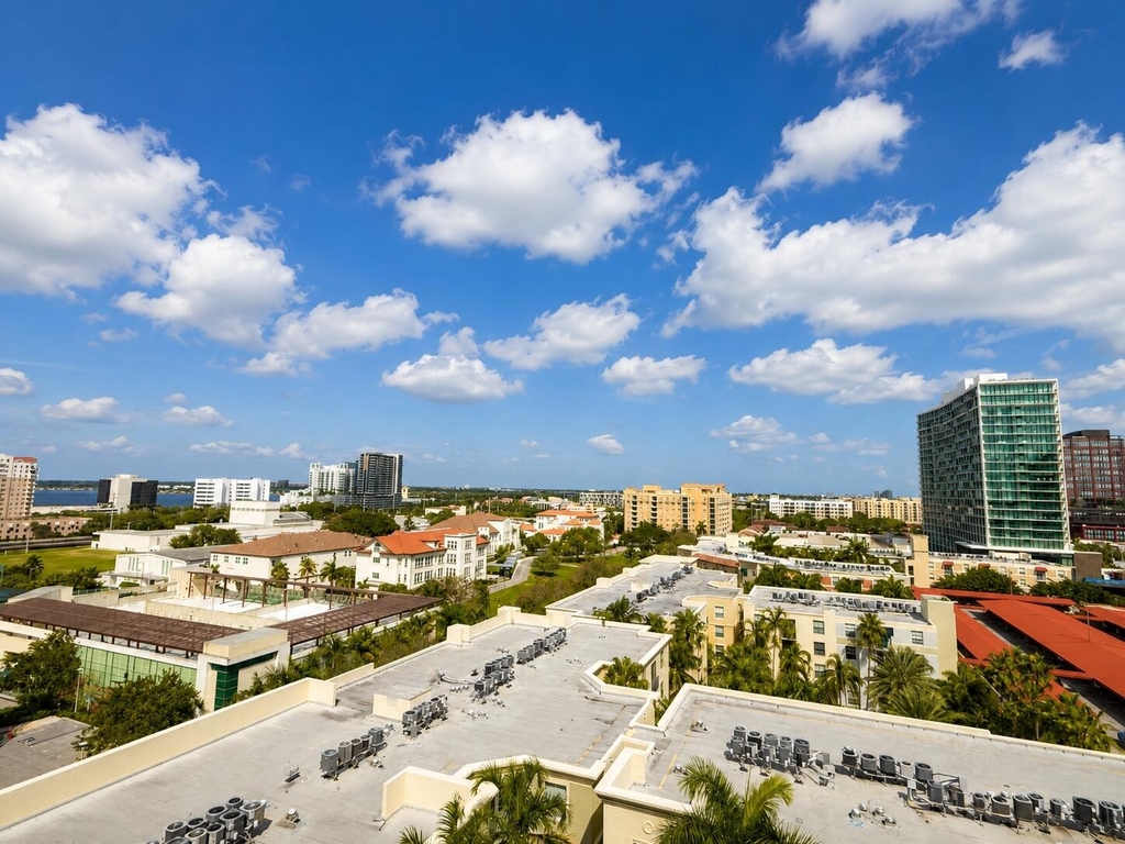 651 Okeechobee Boulevard - Photo 8