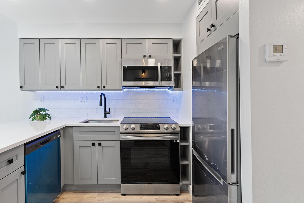 2900 Ne 30th Street - Photo 11