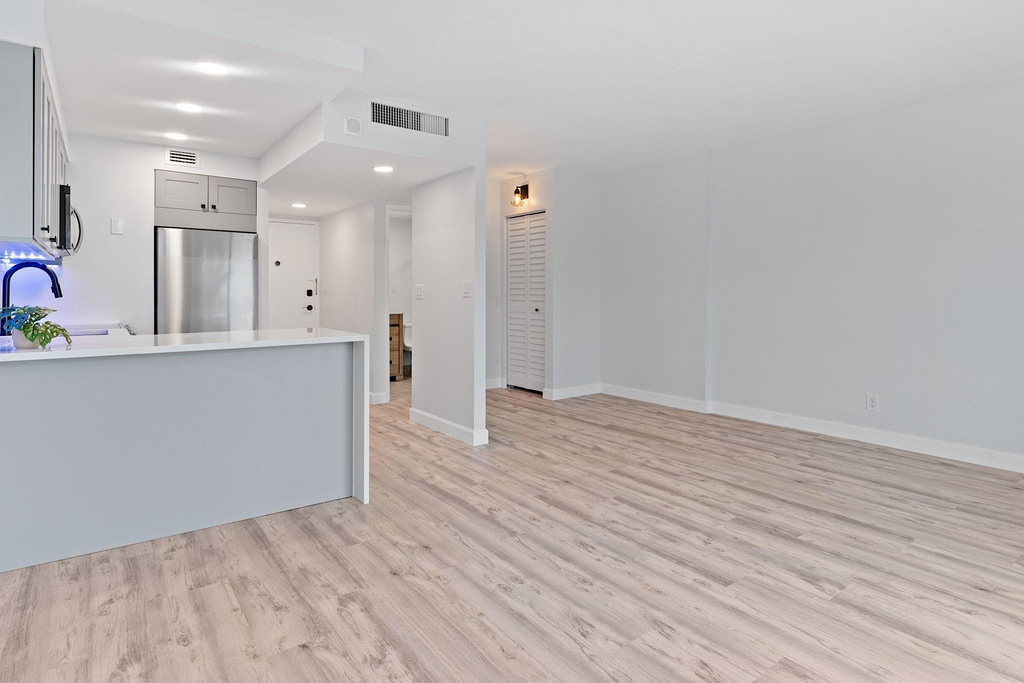 2900 Ne 30th Street - Photo 18