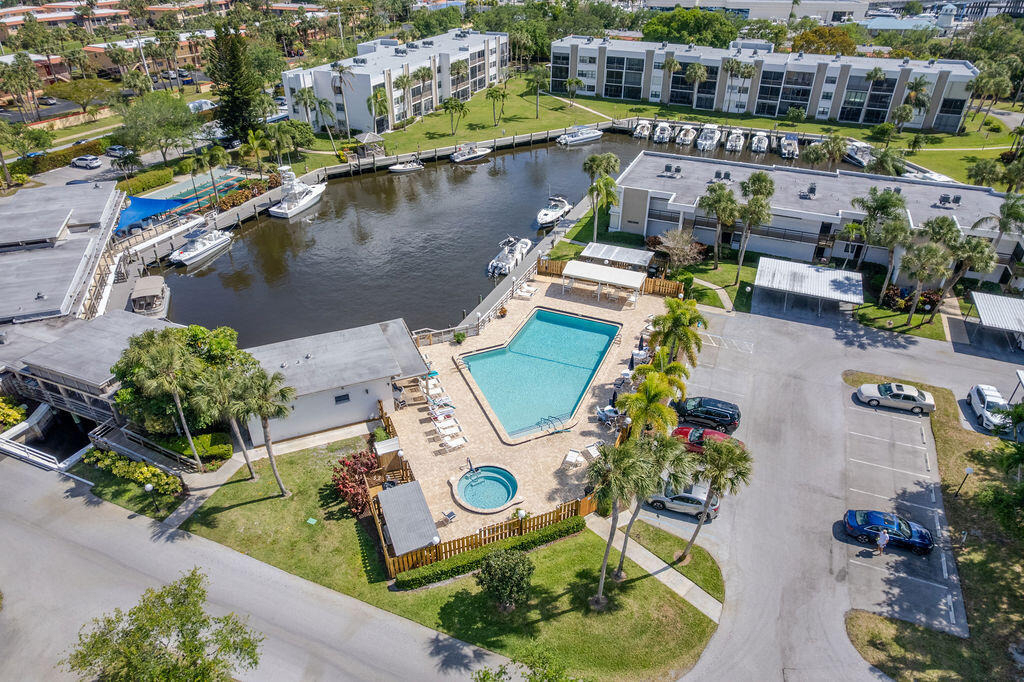 1950 Sw Palm City Road - Photo 34