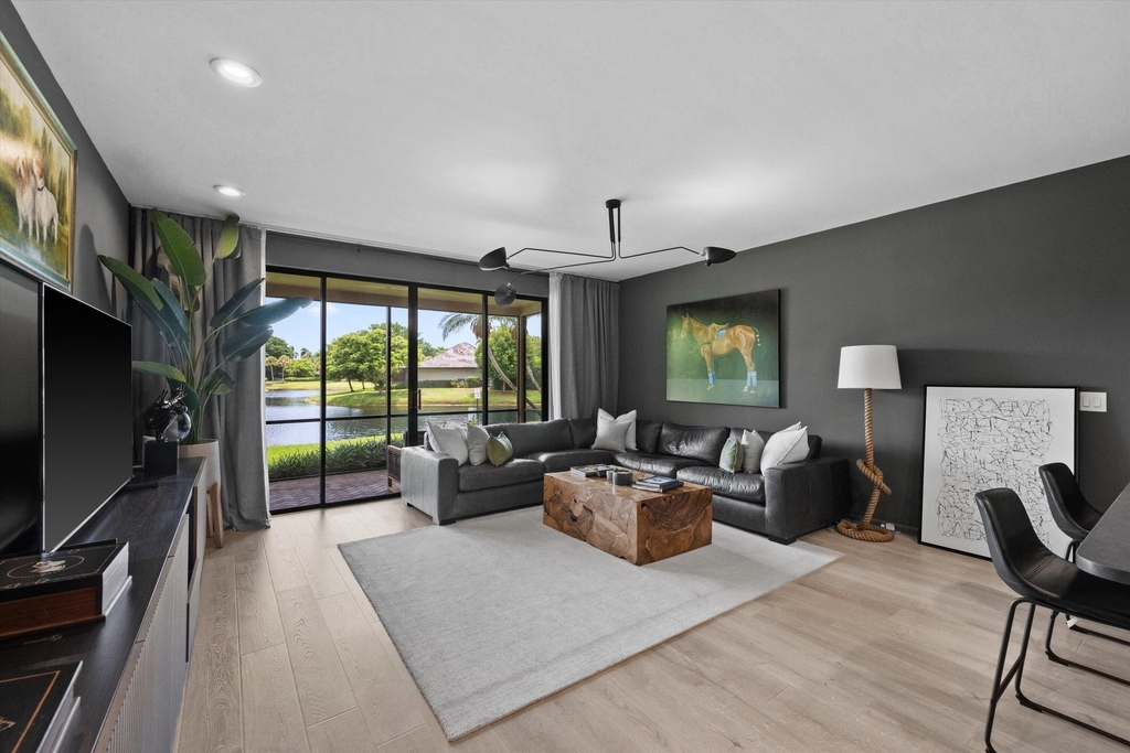 11842 Pebblewood Drive - Photo 2