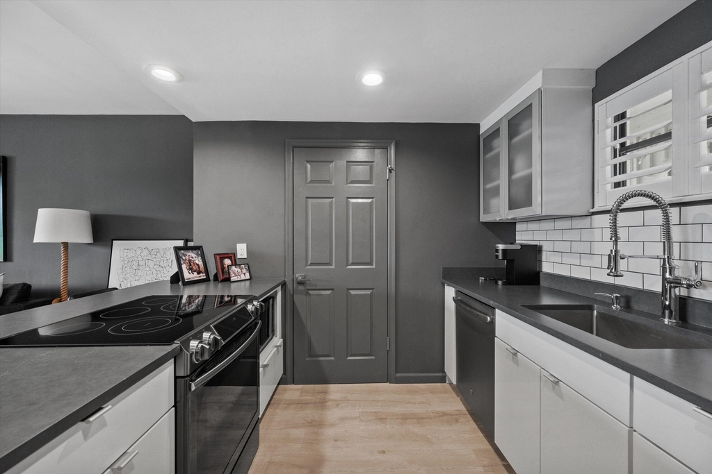 11842 Pebblewood Drive - Photo 3