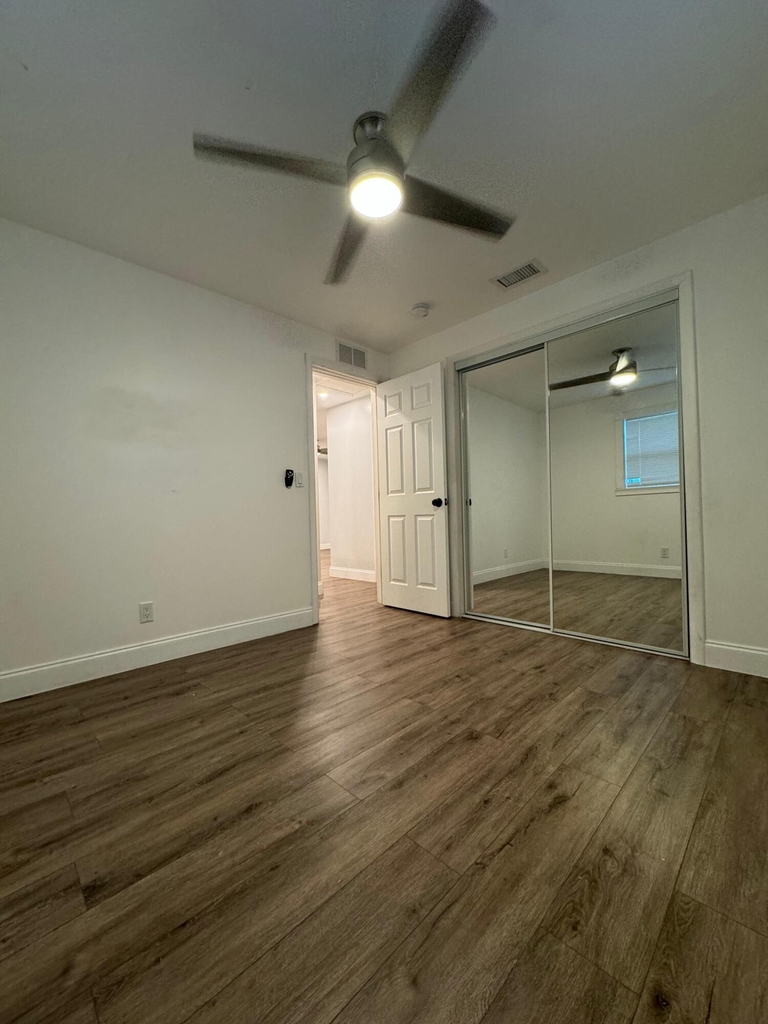 9422 Sw 51st Street - Photo 17