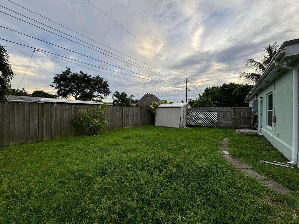 9422 Sw 51st Street - Photo 26