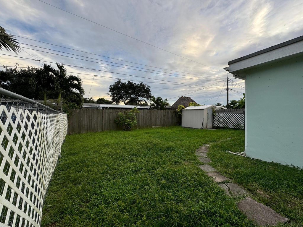 9422 Sw 51st Street - Photo 25