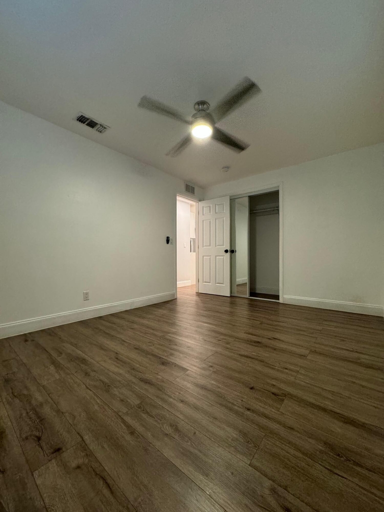 9422 Sw 51st Street - Photo 18