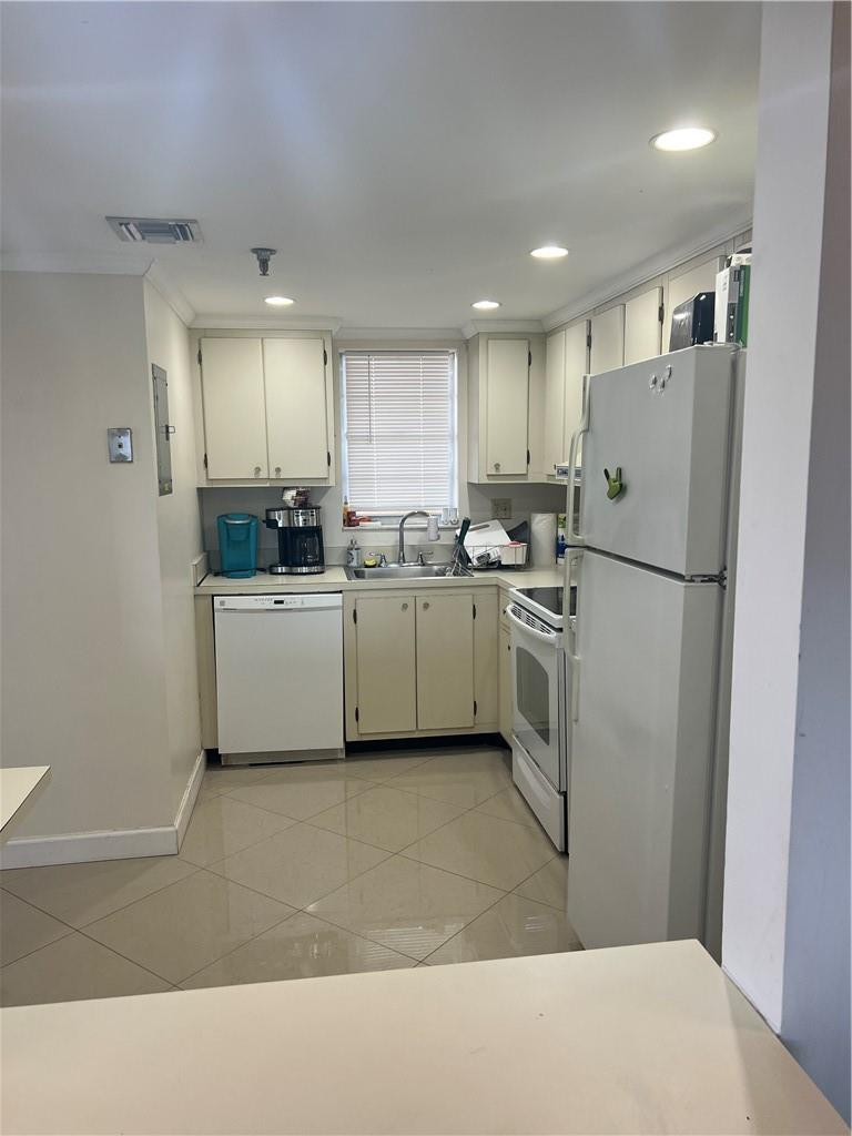 3001 W Rolling Hills Circle - Photo 3