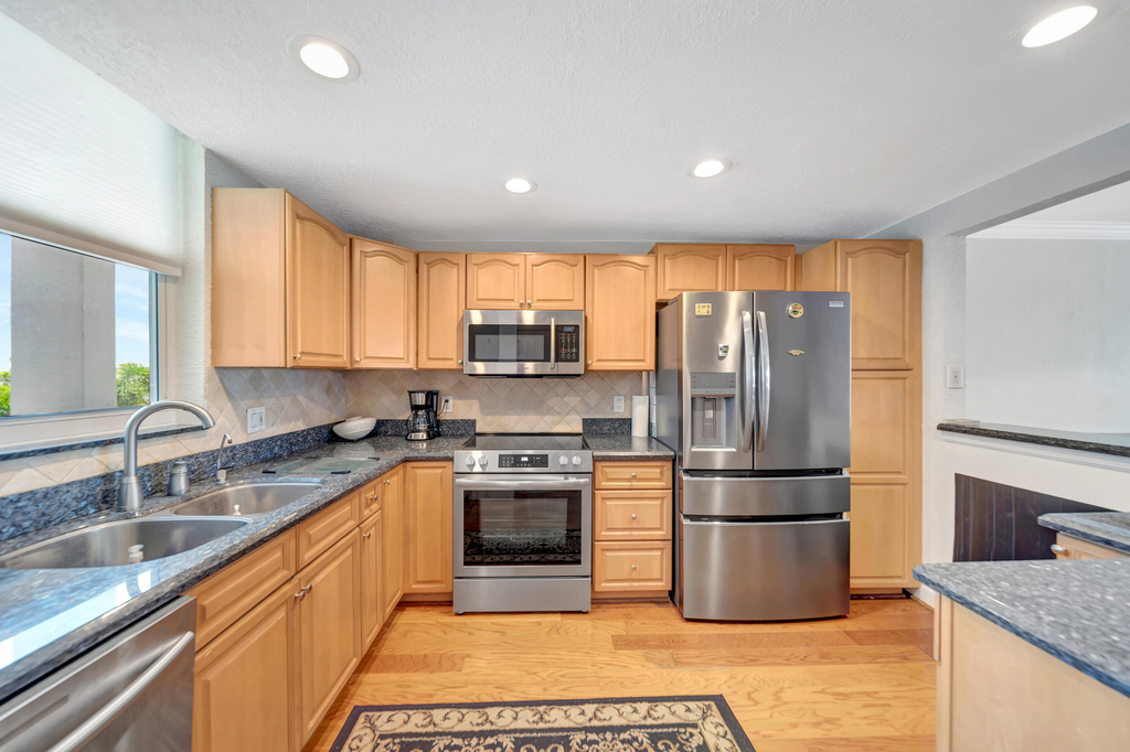 3100 Ne 49 Street - Photo 3