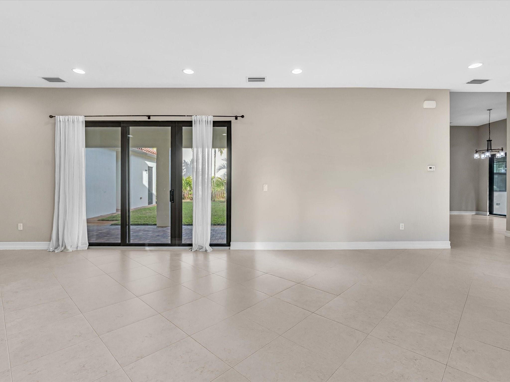 10630 Sw 55th Street - Photo 8