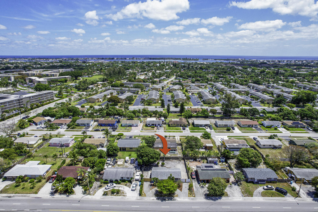2100 N Seacrest Boulevard - Photo 3