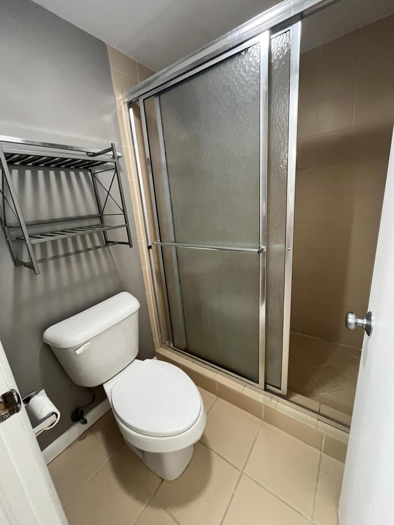 1700 Presidential Way - Photo 15