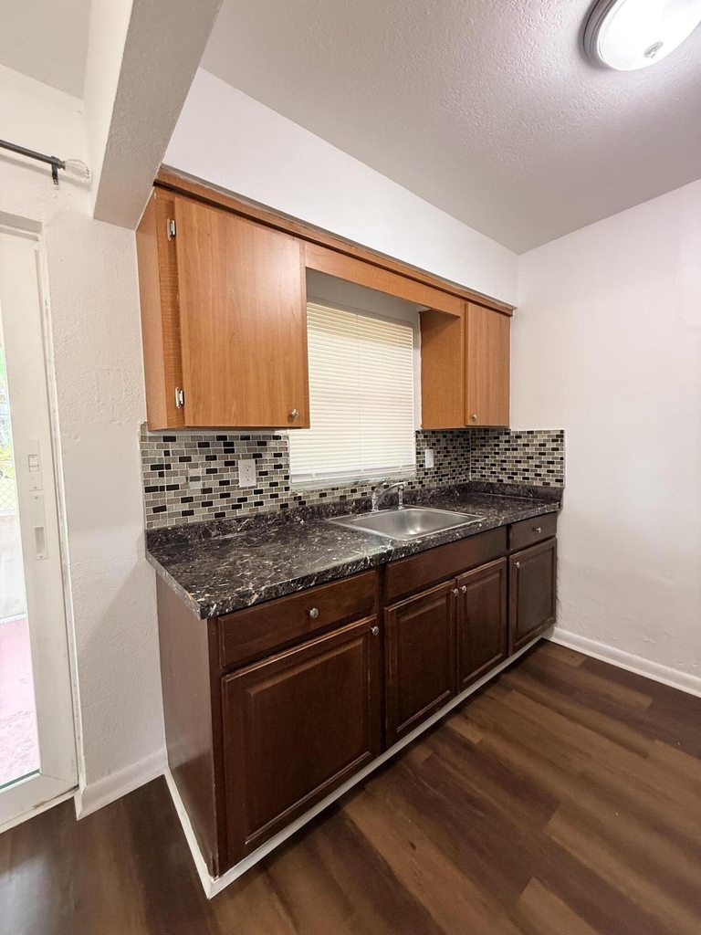 4001 Nw 31st Avenue - Photo 10