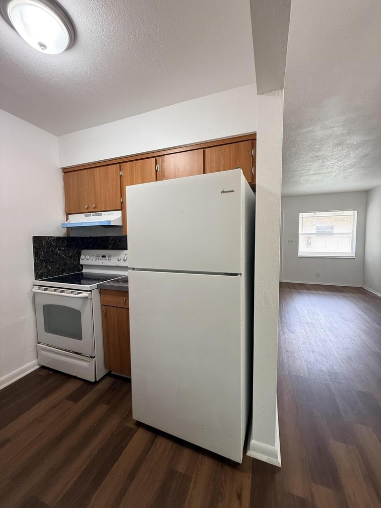 4001 Nw 31st Avenue - Photo 9