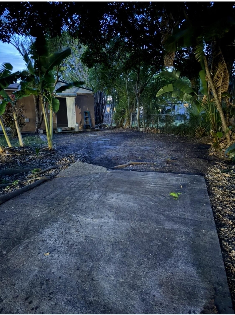 2025 Delphia Street - Photo 3