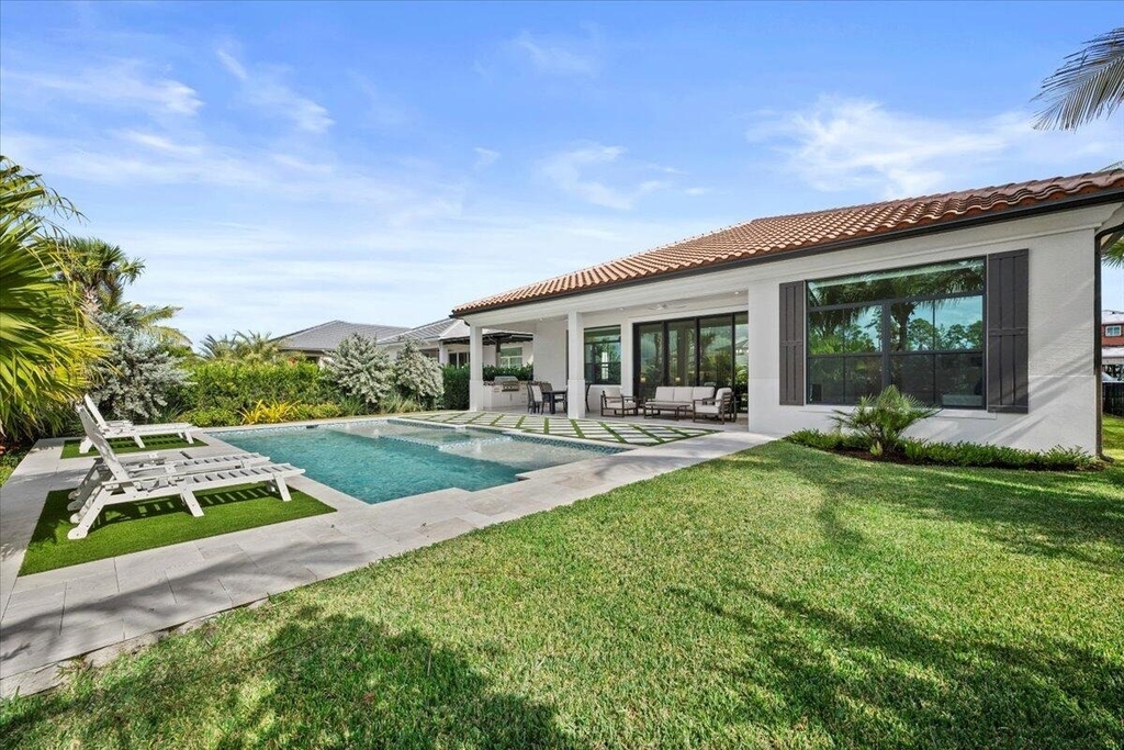 13621 Le Christine Drive - Photo 0