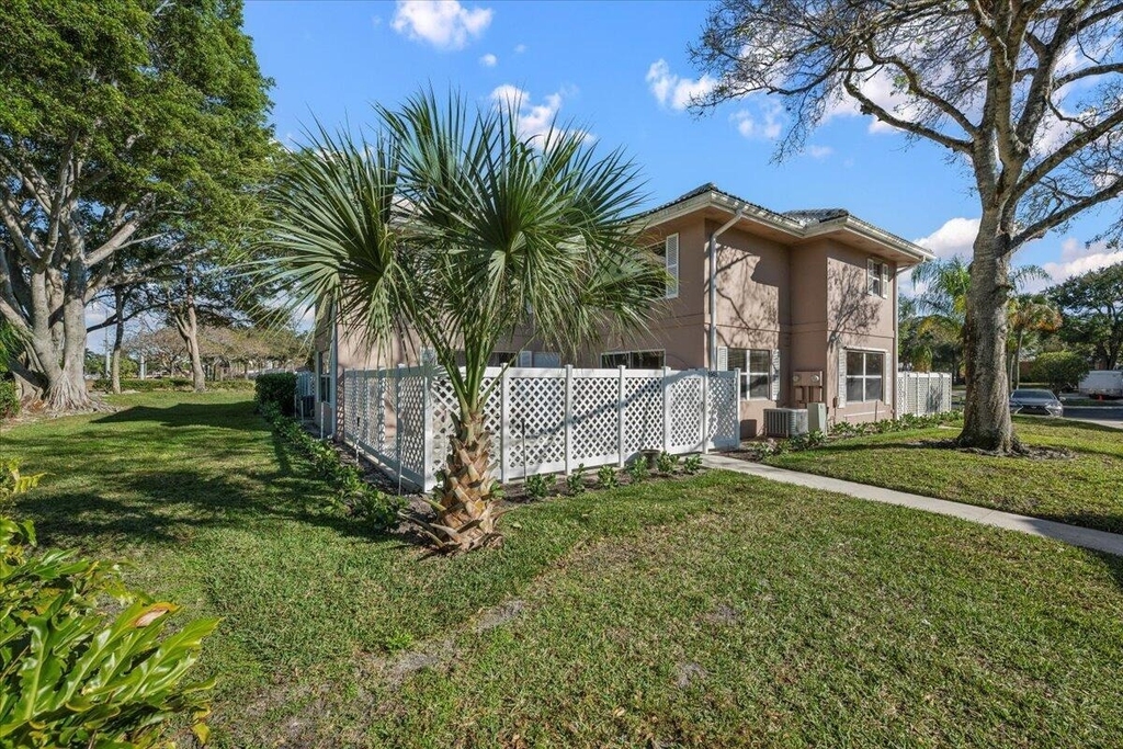 1945 Stratford Way - Photo 26