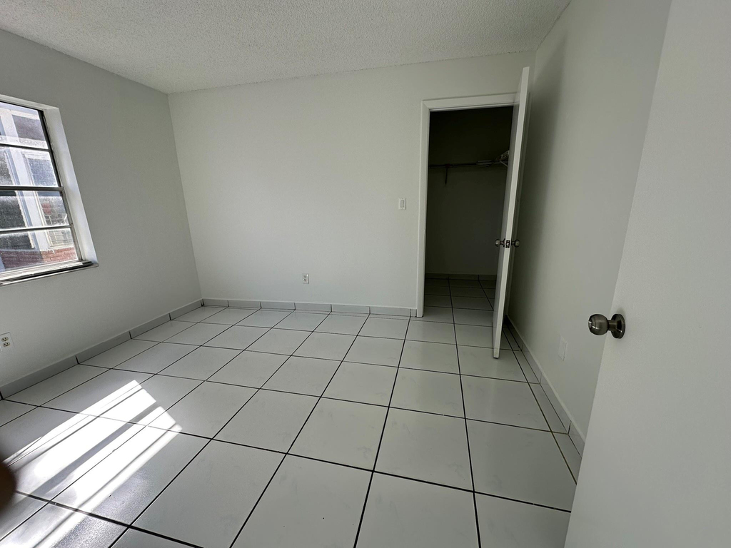 1705 Adams Street - Photo 17