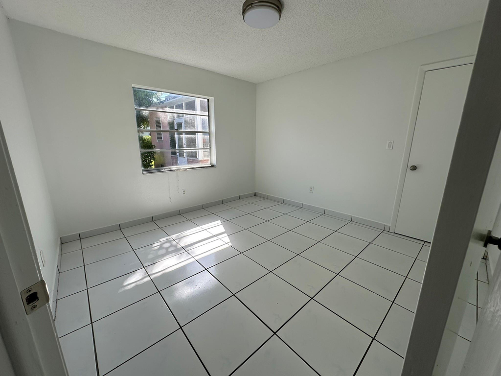 1705 Adams Street - Photo 16
