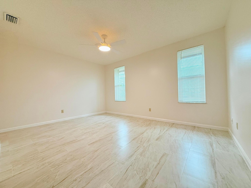 6531 Se Federal Hwy - Photo 13