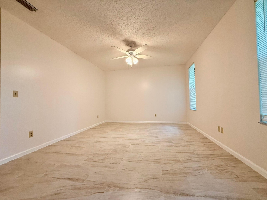 6531 Se Federal Hwy - Photo 16