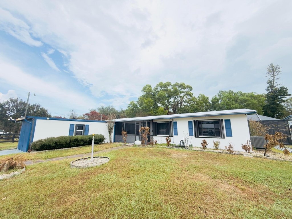 4221 Rose Lane Ne - Photo 1
