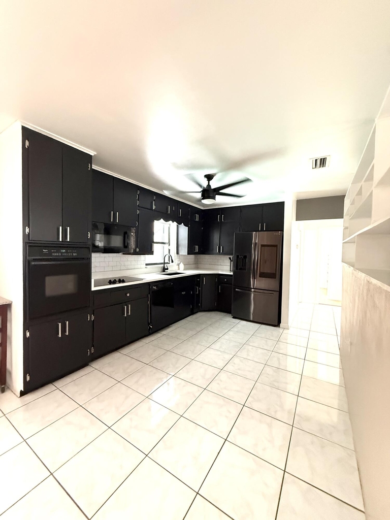 4221 Rose Lane Ne - Photo 6