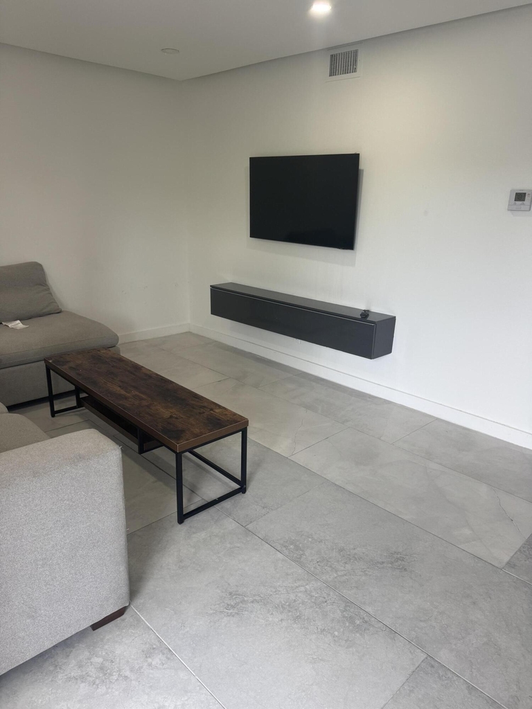 2201 Greene Street - Photo 2