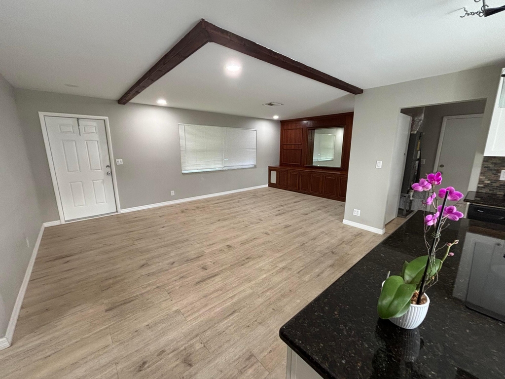 462 S Haverhill Road - Photo 2