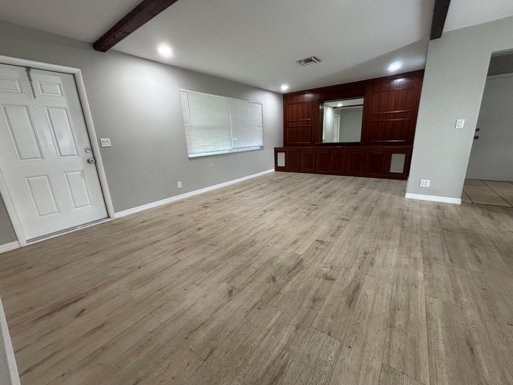 462 S Haverhill Road - Photo 4