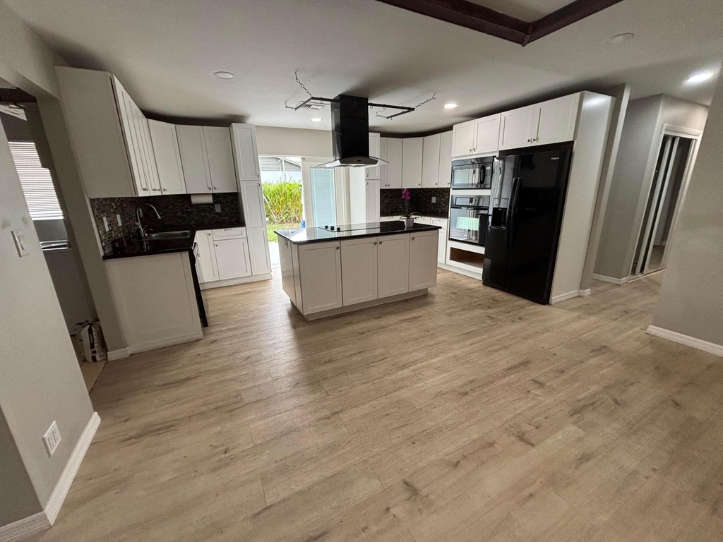 462 S Haverhill Road - Photo 3