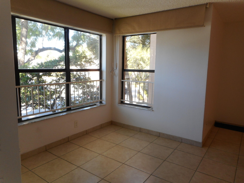 2900 S University Drive - Photo 3