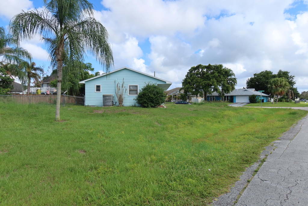601 Se Polynesian Avenue - Photo 3