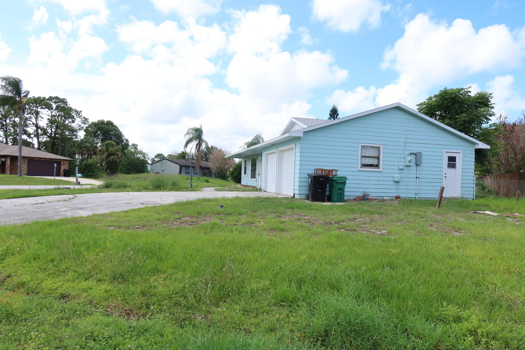 601 Se Polynesian Avenue - Photo 28