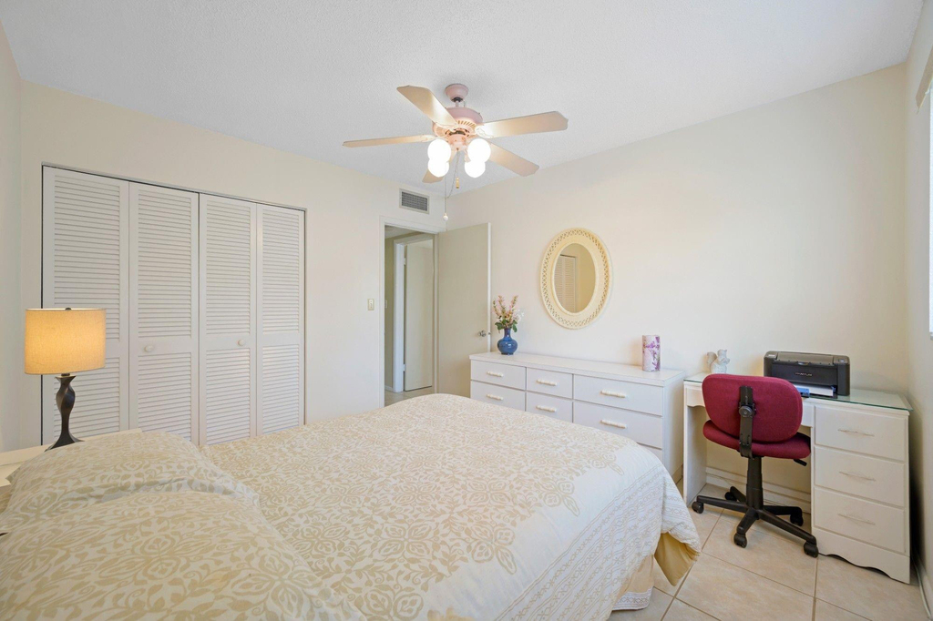 5300 Washington Street - Photo 15
