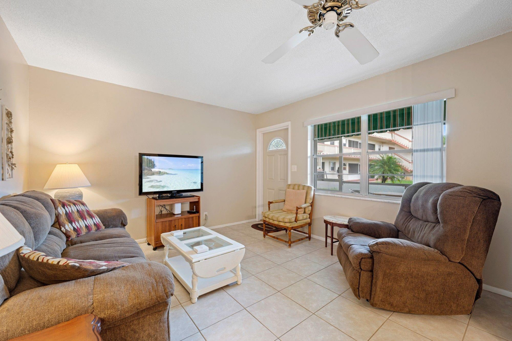 5300 Washington Street - Photo 4