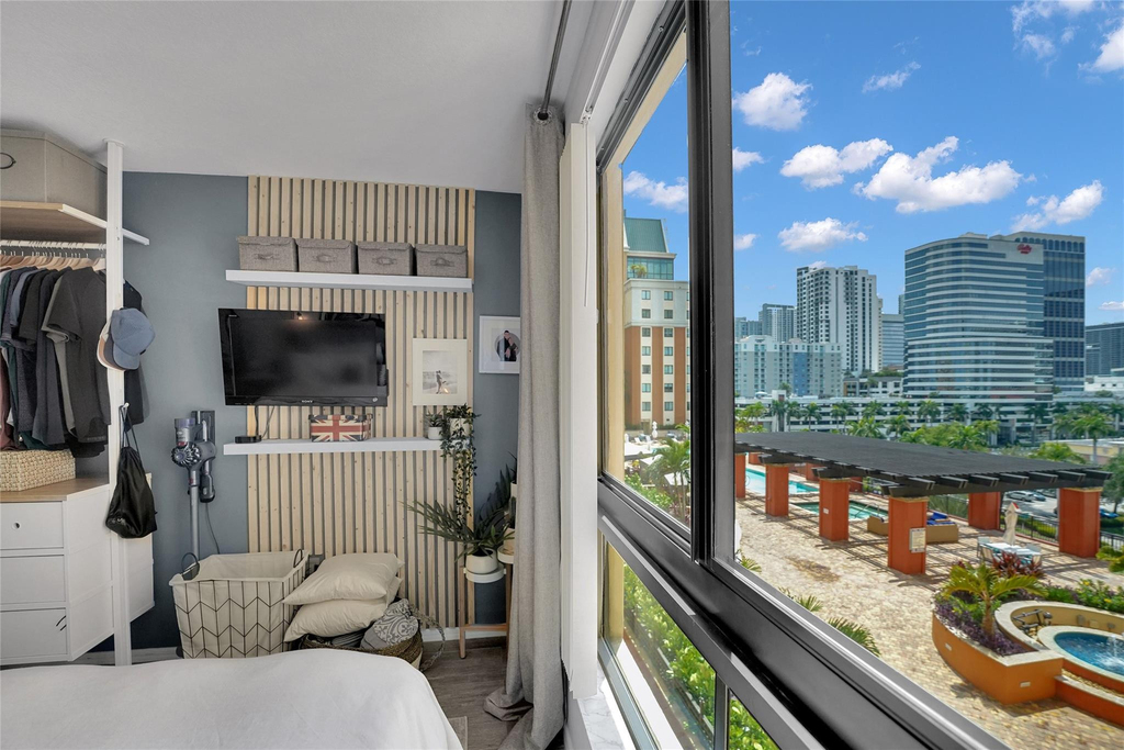 110 N Federal Highway - Photo 30