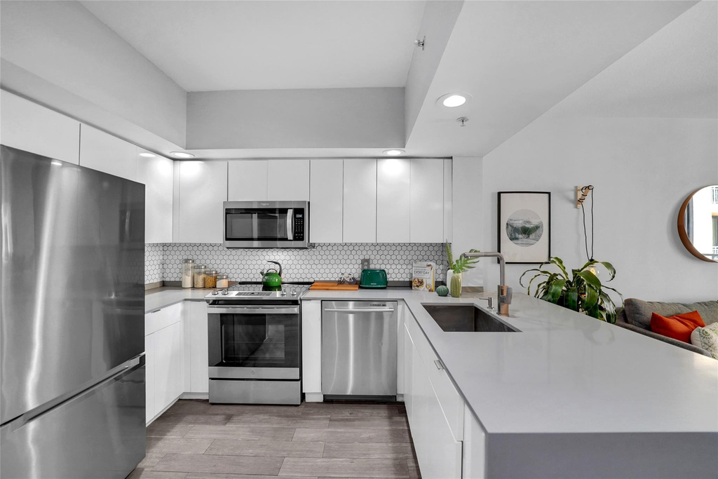 110 N Federal Highway - Photo 3