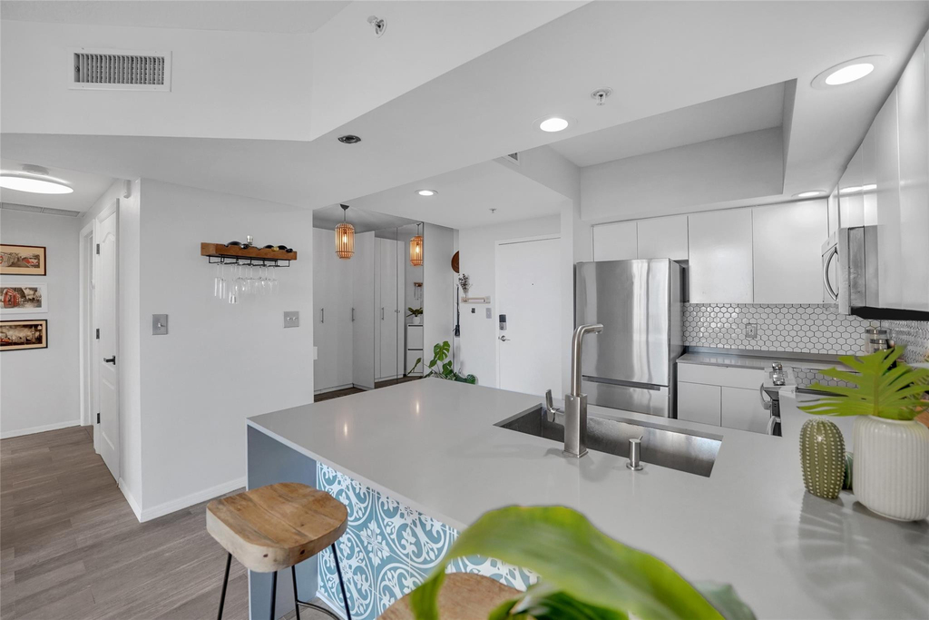 110 N Federal Highway - Photo 6