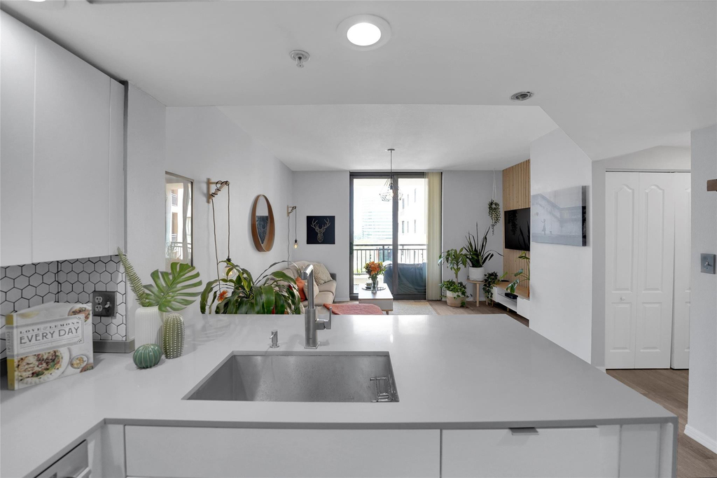 110 N Federal Highway - Photo 9