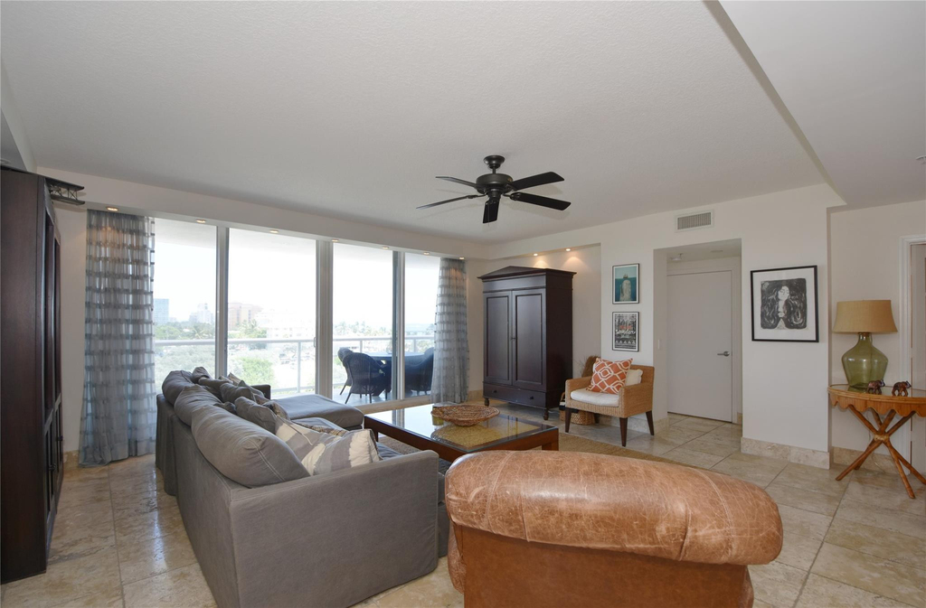 2051 Se 3rd Street - Photo 33