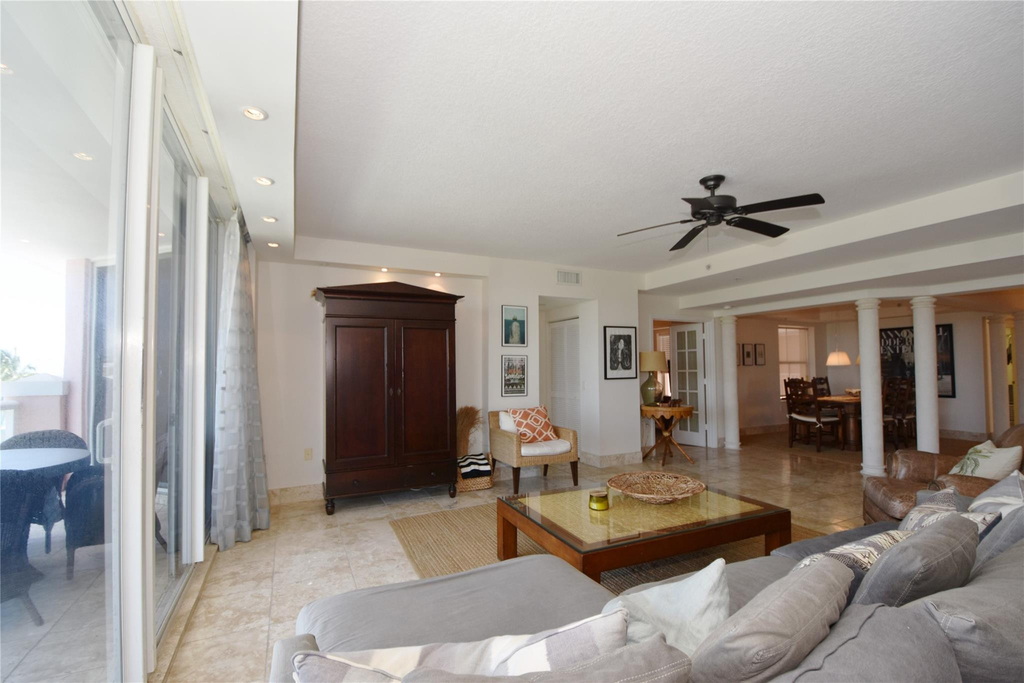 2051 Se 3rd Street - Photo 34