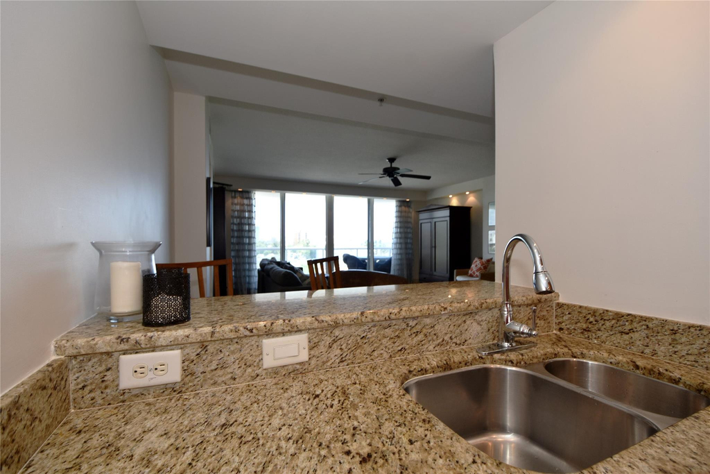 2051 Se 3rd Street - Photo 30
