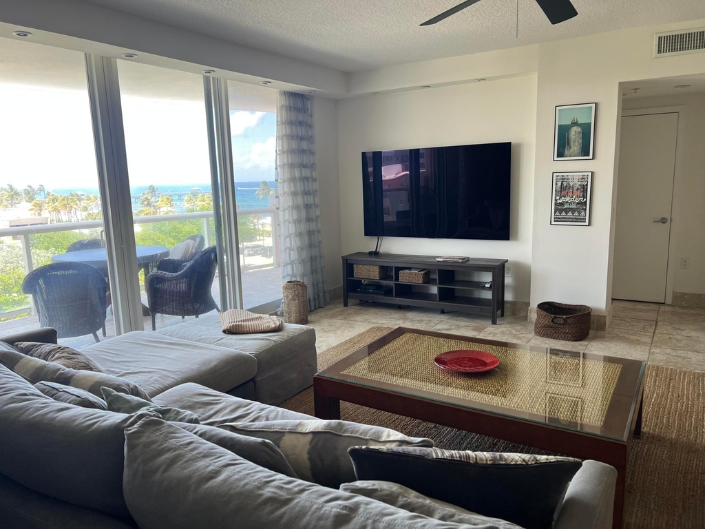 2051 Se 3rd Street - Photo 49
