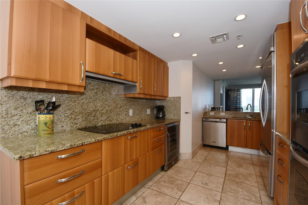2051 Se 3rd Street - Photo 26