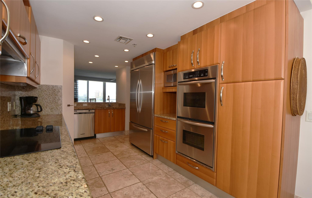 2051 Se 3rd Street - Photo 27