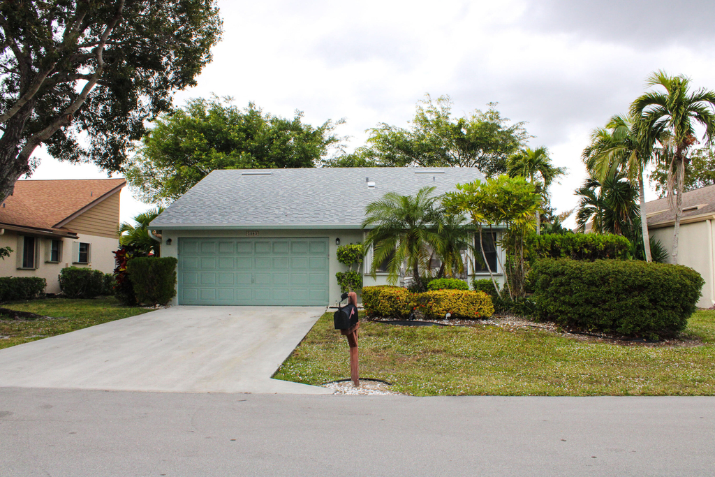 2583 Nw 13th Street - Photo 0
