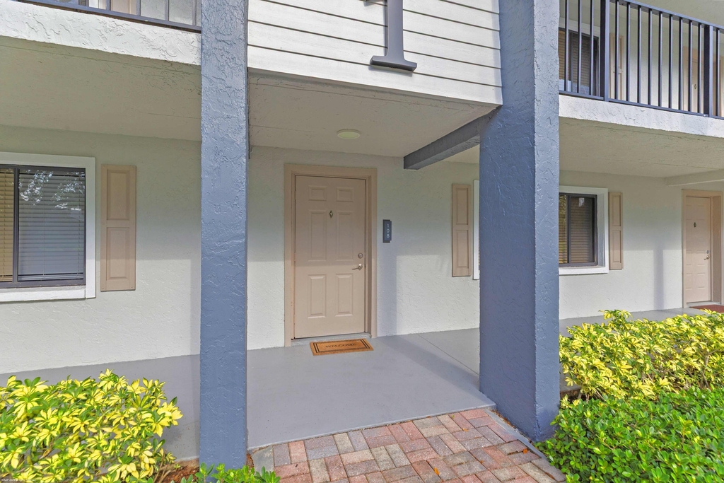 711 Forest Club Drive - Photo 0