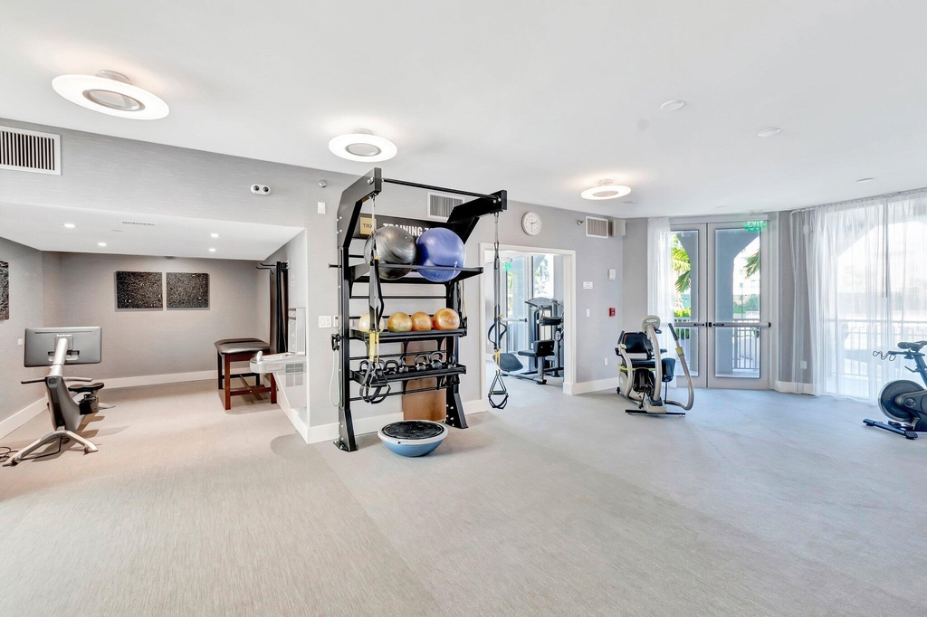 300 Se 5th Avenue - Photo 25