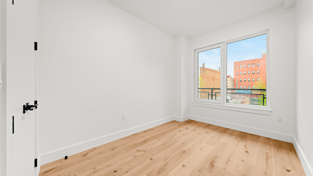 343 Himrod St  - Photo 11