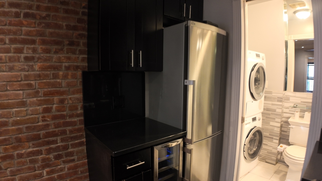 West 53rd Street - Photo 4